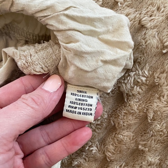 Chic Cream Ruffle Blouse - Picture 8 of 8